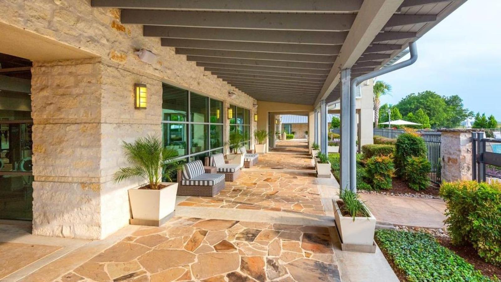 Landing At The Green At Plum Creek - 2 Bedrooms In ไคล์ ภายนอก รูปภาพ