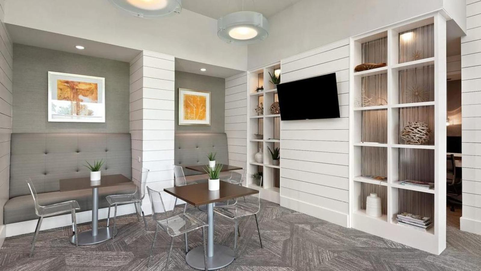 Landing At The Green At Plum Creek - 2 Bedrooms In ไคล์ ภายนอก รูปภาพ